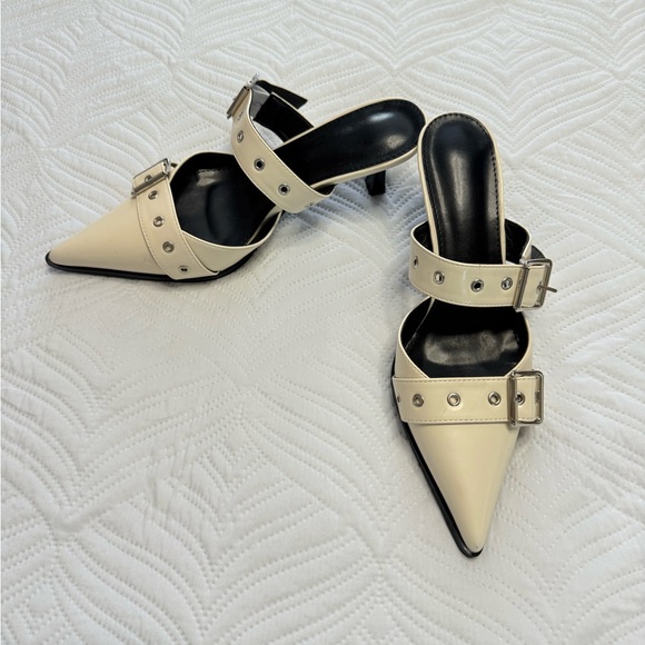 Women’s Cream Leather Slip On Pointed Toe Mule Heels. Size 41 (9.5) - Picture 1 of 7